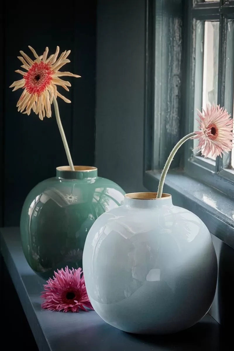 vase_en_metal_en_coloris_fonce_23_cm_3-5.webp Pip Studio Vase En Metal En Coloris Fonce 23 Cm Vert Store